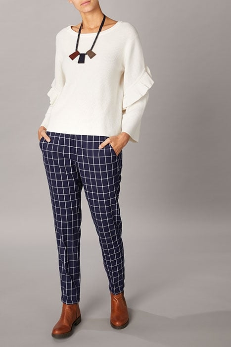 BOATNECK SWT LS RUCHE DETAILS WHITE 4