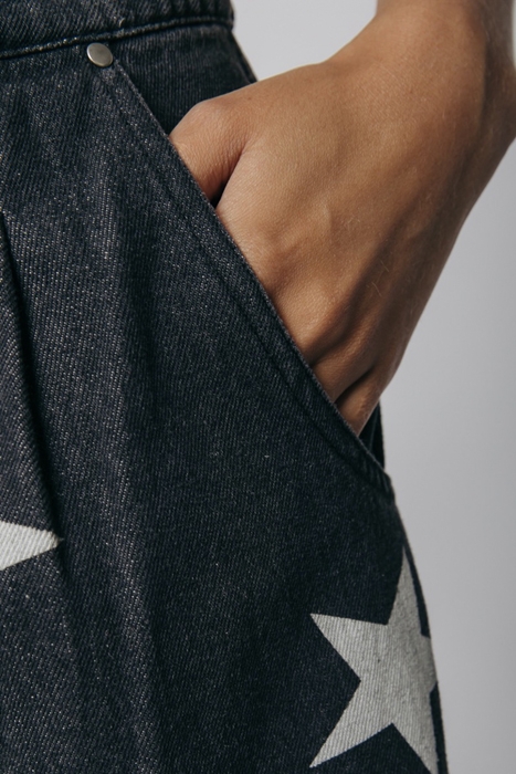 JULIA ACID WASH STAR MOMFIT PANTS GREY 4