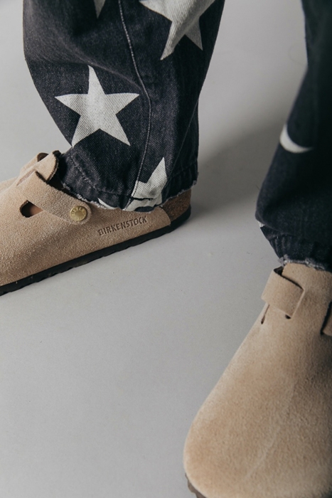 JULIA ACID WASH STAR MOMFIT PANTS GREY 8