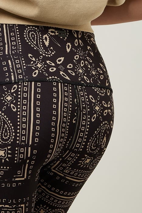 YOGA LEGGINGS PAISLEY BLACK 2