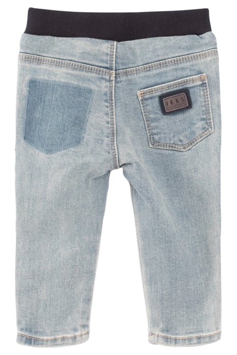 BABY BOYS’ BLUE JEANS WITH PRINT AND BADGE 2