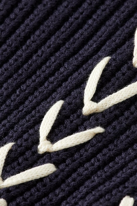 LACED UP SLEEVE PULLOVER NIGHT 7