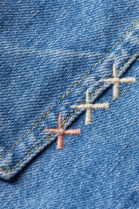 THE ZEE STRAIGHT FIT JEANS W WAVE CATCHER 3