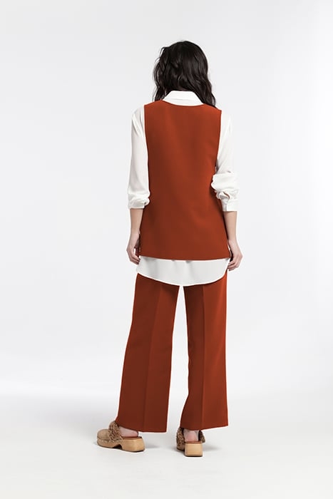 PLAIN WAVE V NECKLINE BENNY VEST WASHED RED 2