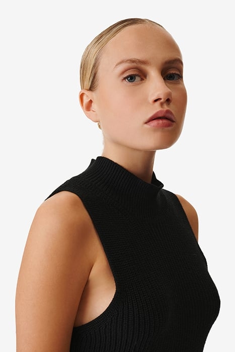 VIRGI TANK TOP IN BLACK 5