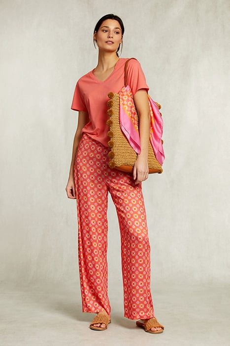 RED V-NECK T-SHIRT 4