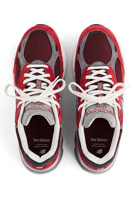 M990TF3 SNEAKERS IN SCARLET 3