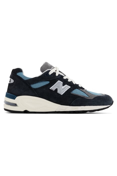 M990TB2 SNEAKERS IN NAVY 1