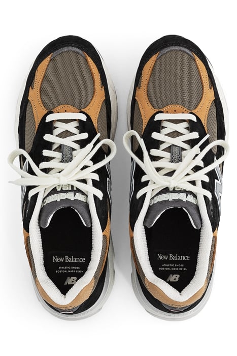 M990BB3 SNEAKERS IN BLACK / BROWN 3