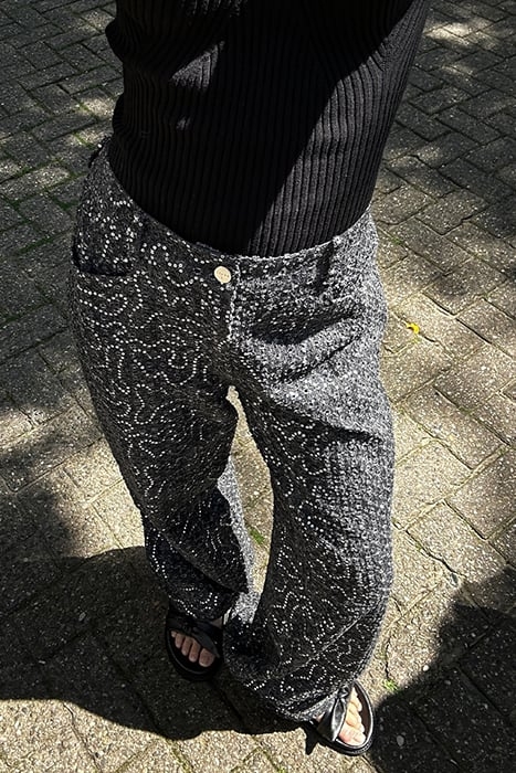 PHOEBE EMBELLISHED STRAIGHT JEANS WASHED BLACK 7