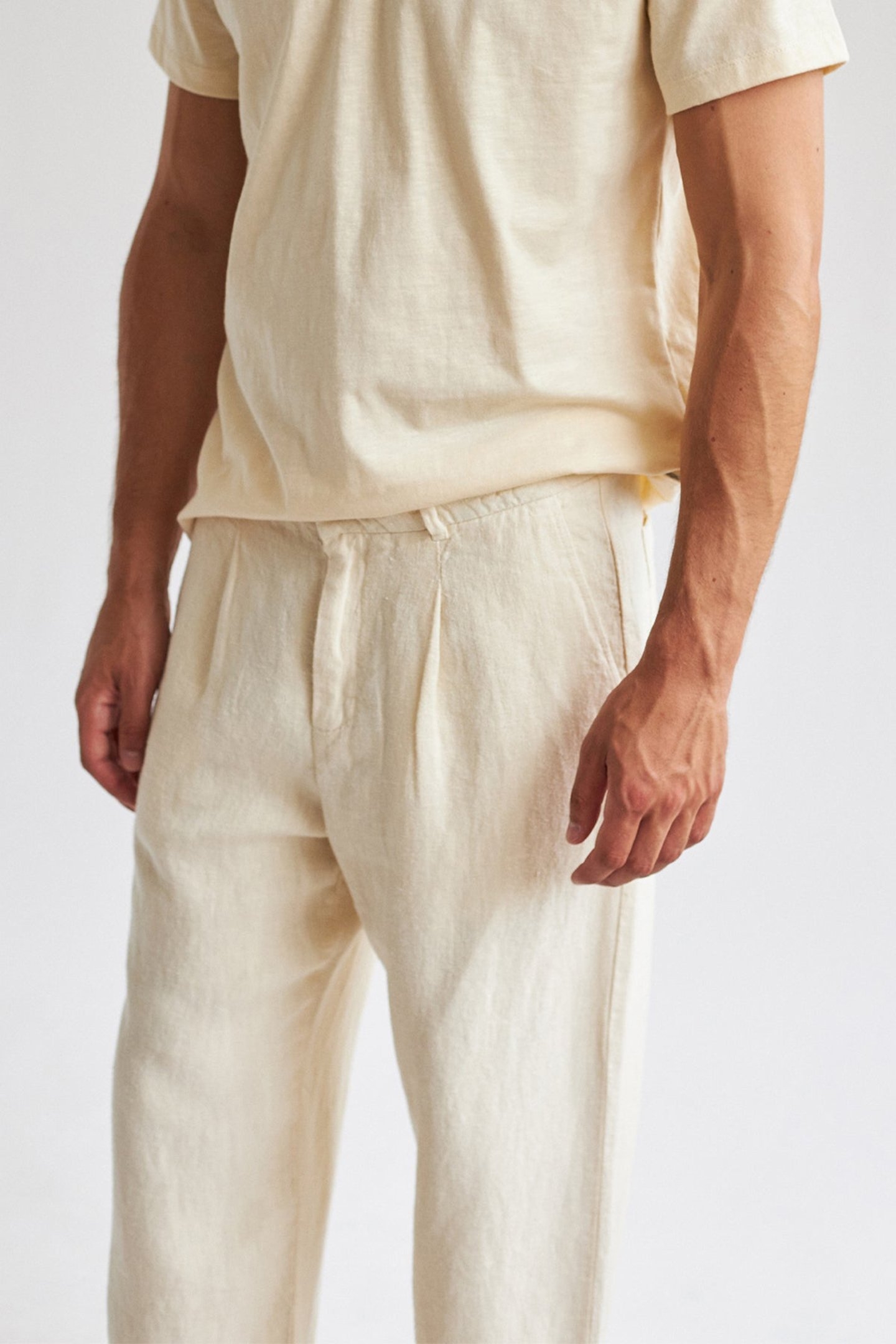 CRAMPTON - ANTIQUE WHITE 4