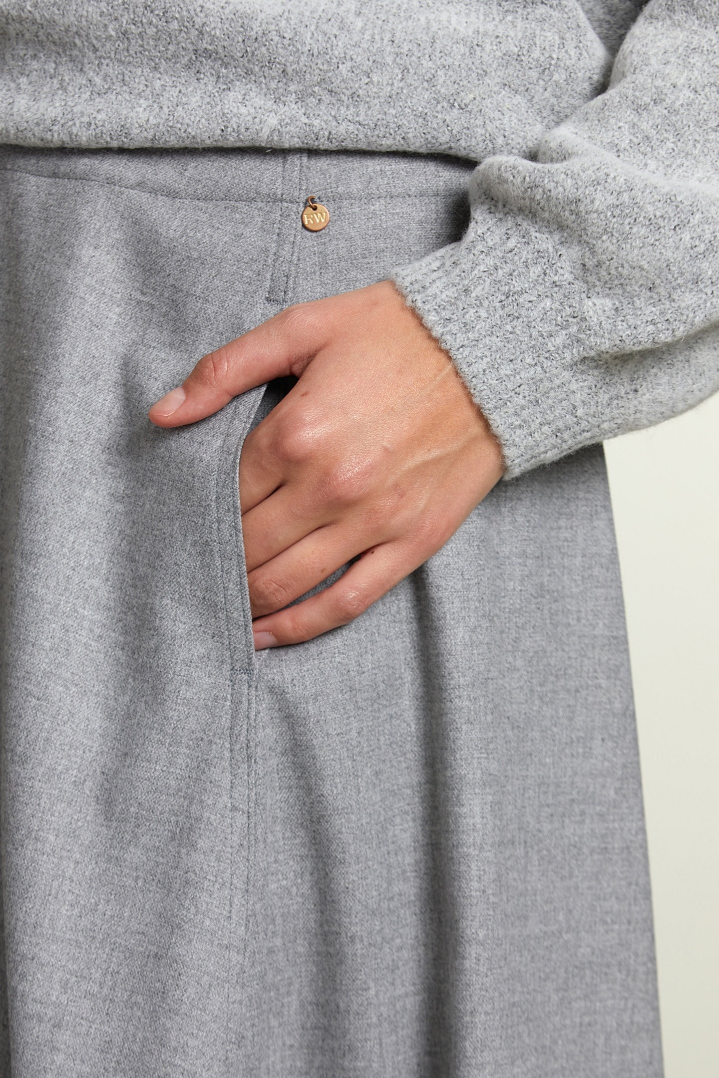 GREY UNI MIDI SKIRT 4