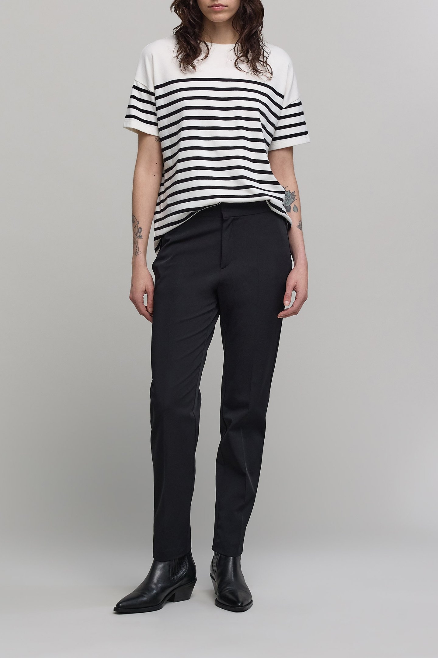 BLACK STRAIGHT-LEG PANTS 3