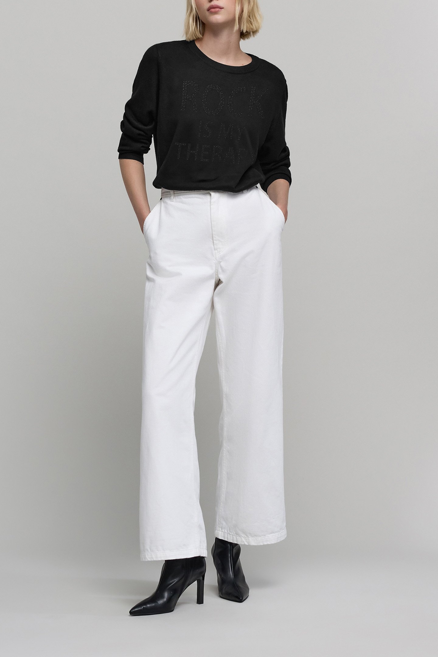 BLACK KNITTED SWEATER WITH STUDDED MESSAGE 3