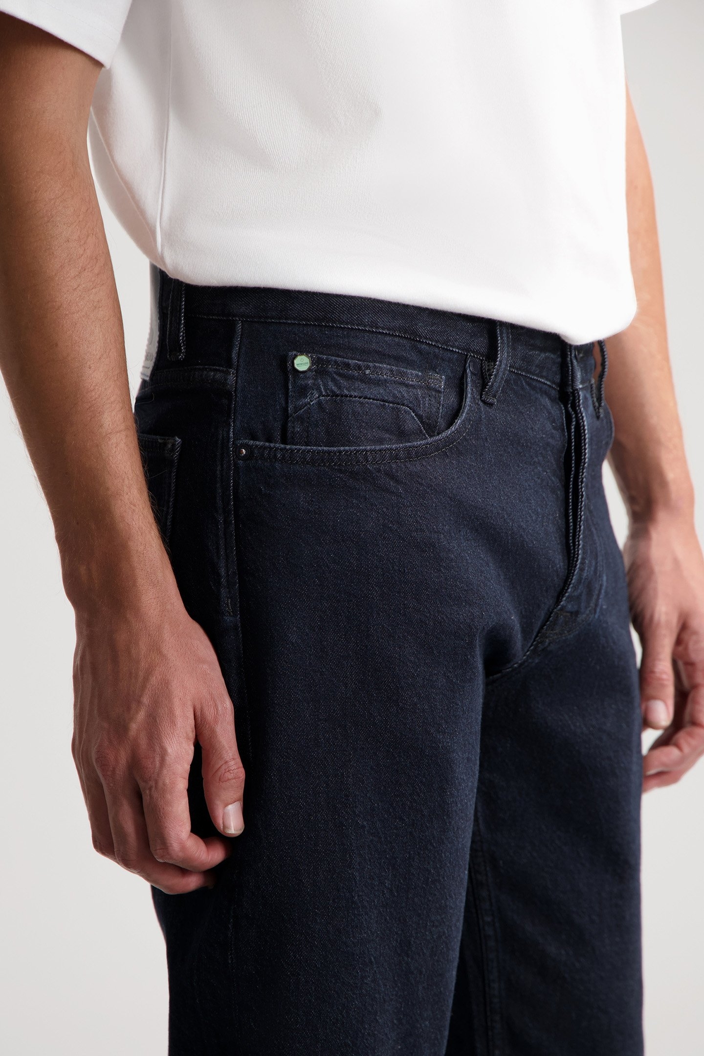 DS_GENT D RINSED BY NIGHT RINSED BY NIGHT 7