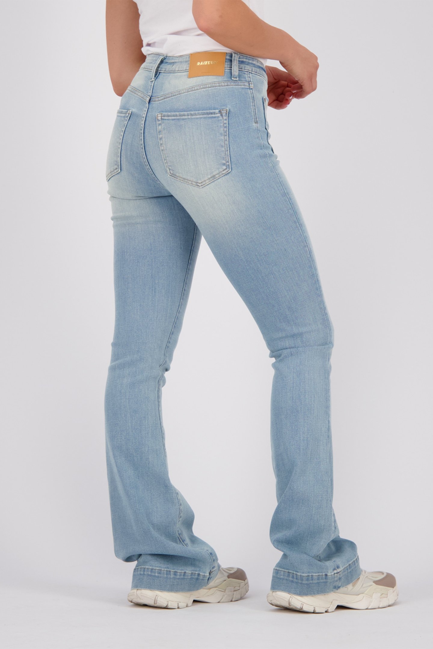 SUNRISE PATCHED ON POCKETS JEANS VINTAGE BLUE 6