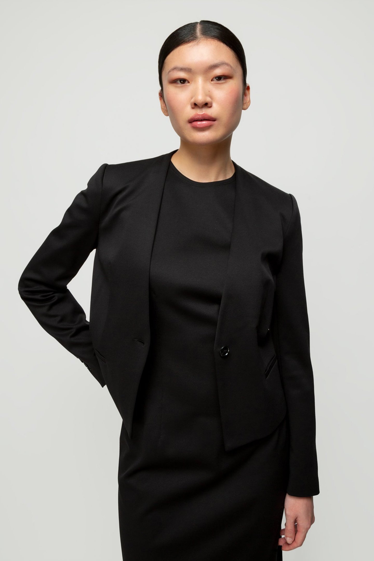 COLBERT SHORT ONE BUTTON BLACK 1