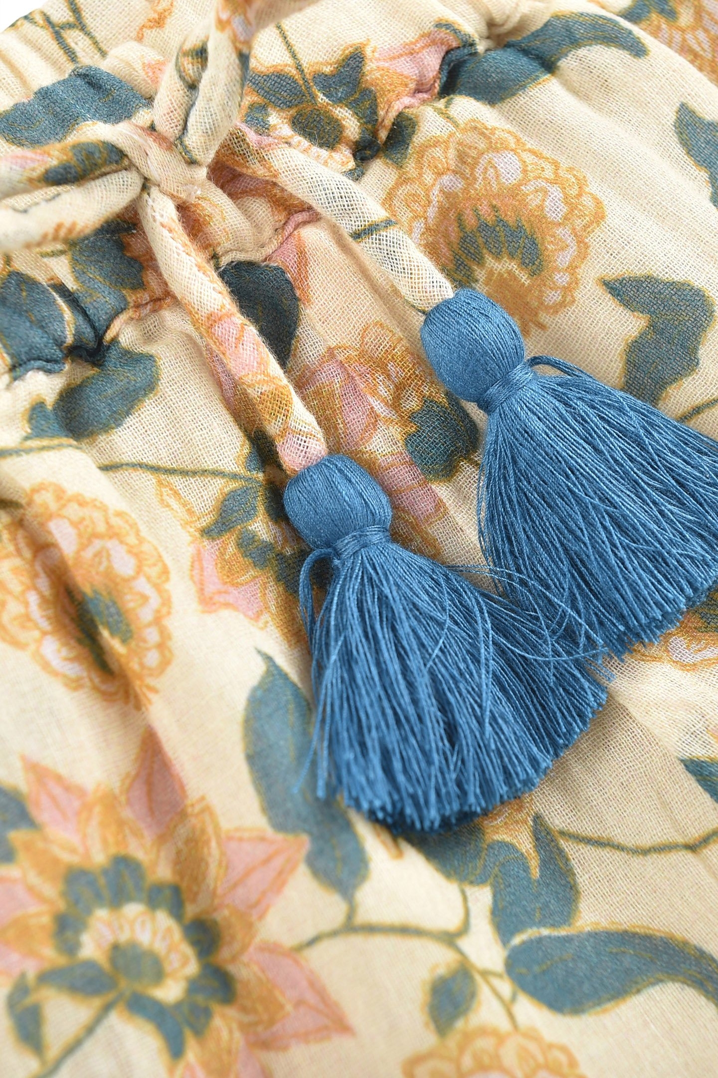 SHORTS VALLALOID CREAM FLOWERS 6