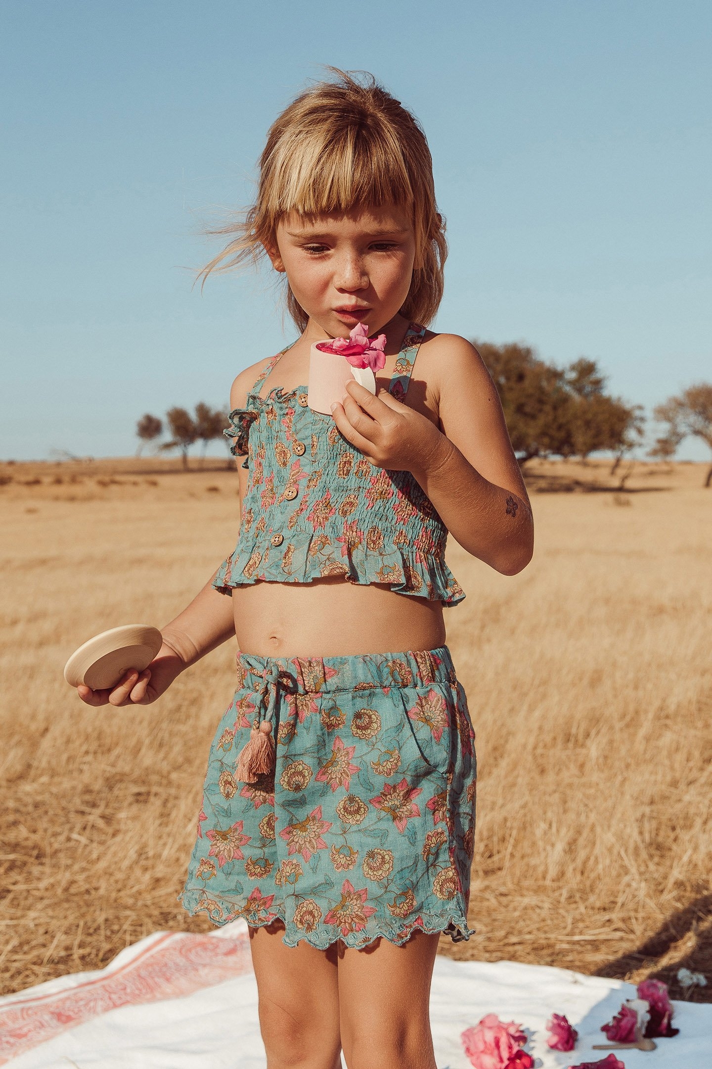 TOP MALIKA TURQUOISE FLOWERS 5