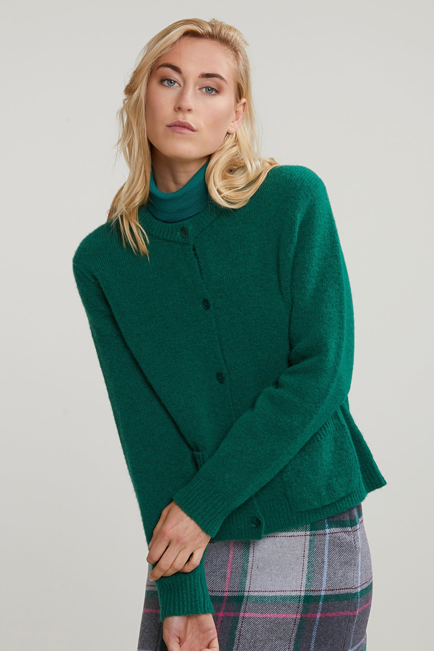 GREEN CREW NECK CARDIGAN APPLIED POCKETS 1