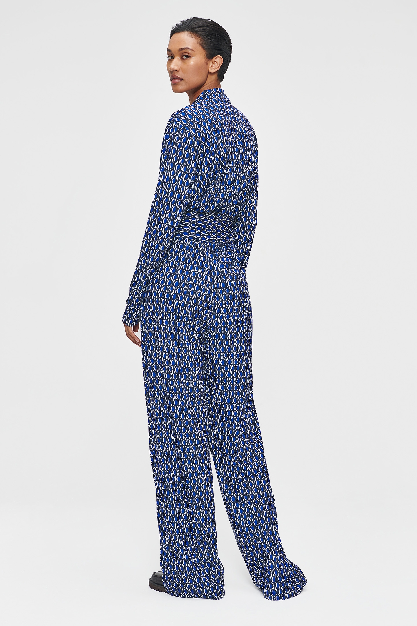 FLUID PRINT JUMPSUIT BLUE 2
