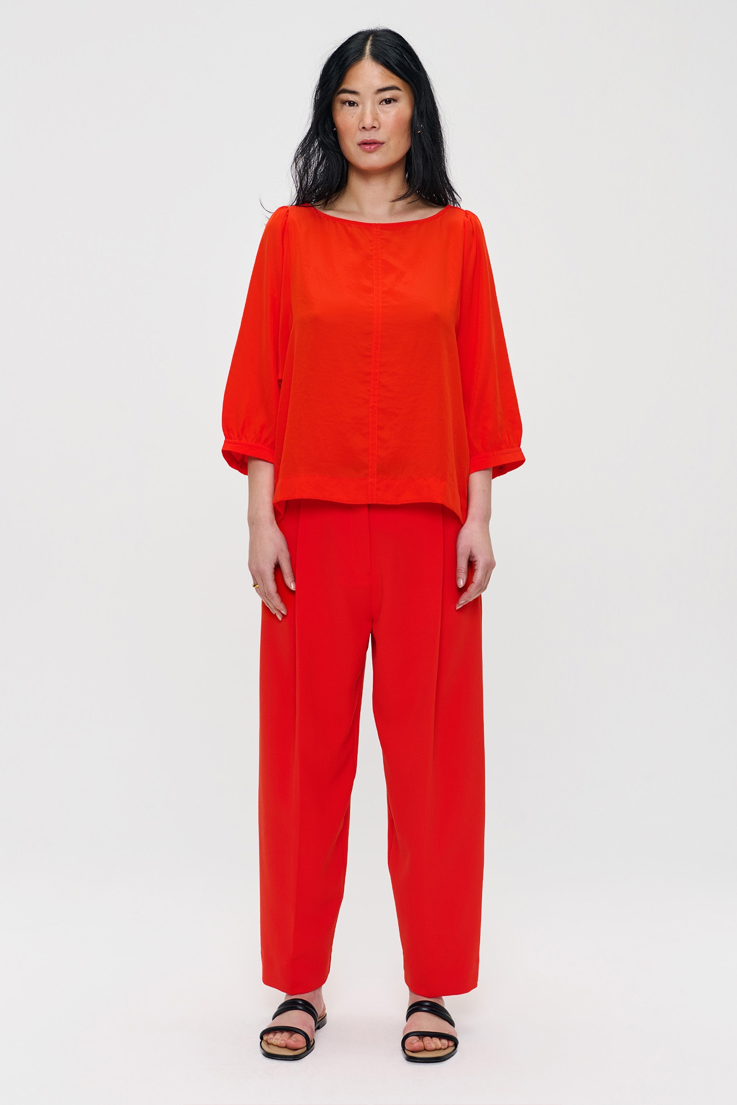 TECHNOSILK PUFF SLEEVE TOP POPPY 3