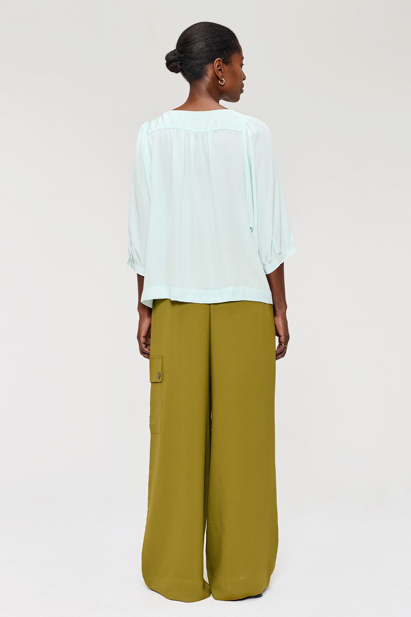 TECHNOSILK PUFF SLEEVE TOP ICE 2