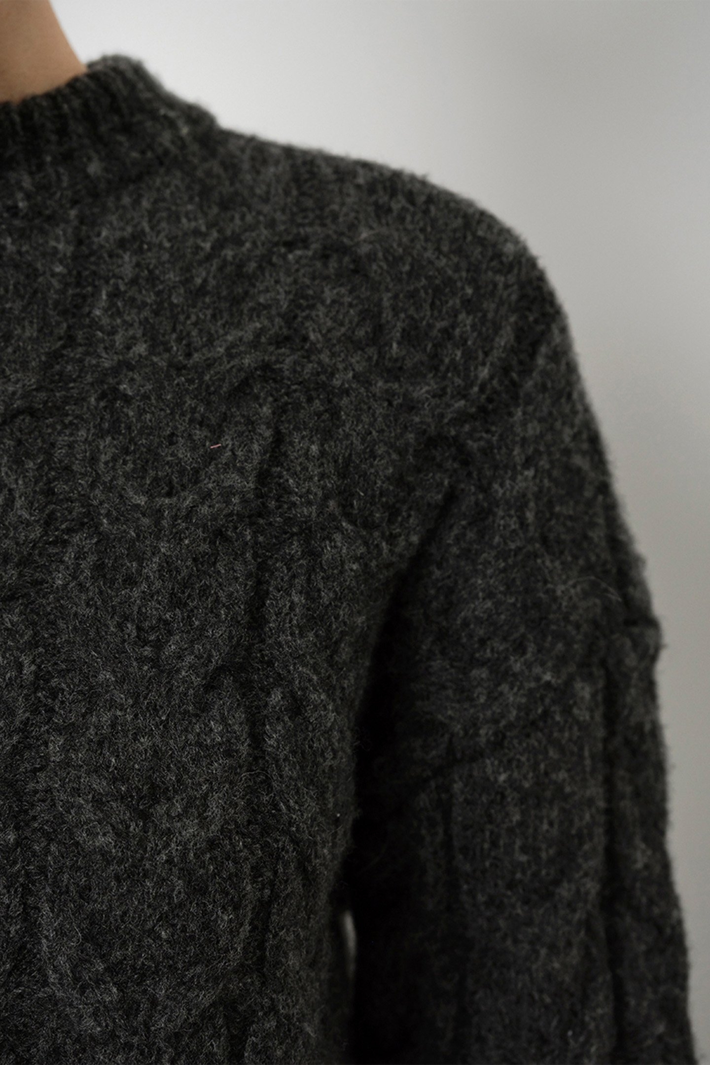 ROSS OPEN-BACK SWEATER GRAPHITE 4