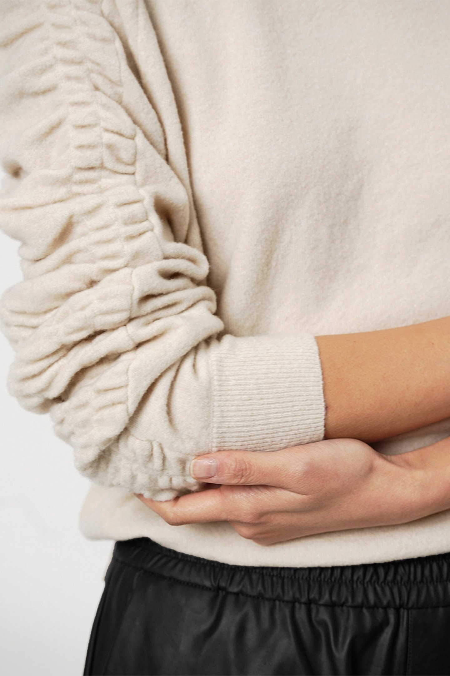 PARDON FANCY SWEATER VANILLA CHAI 4