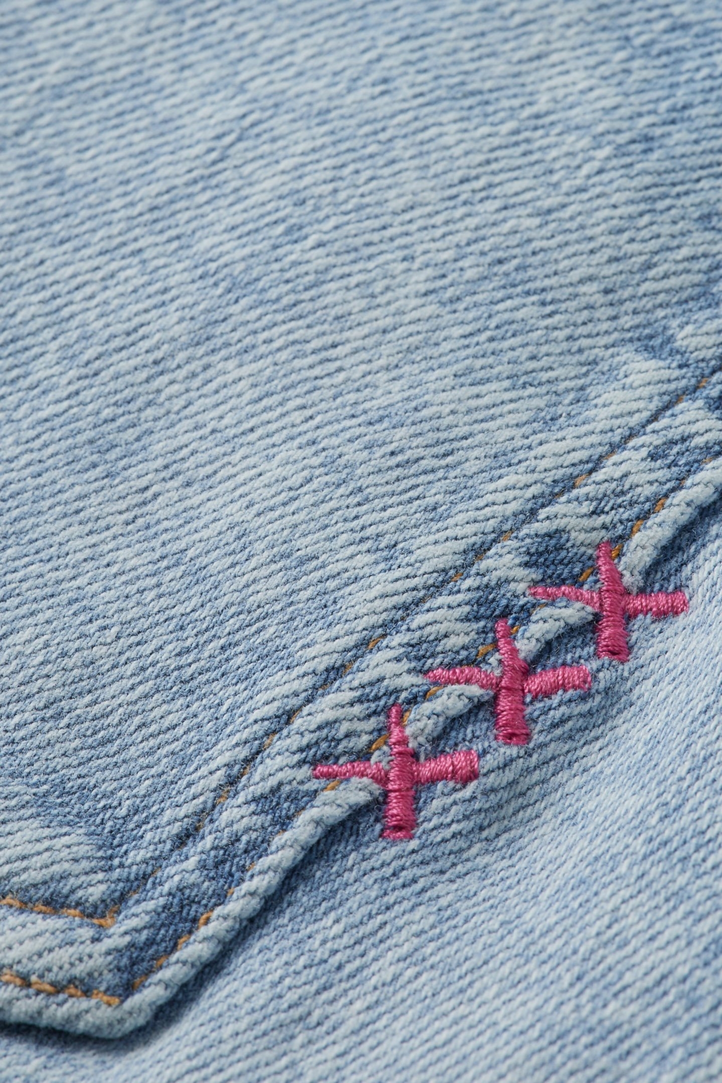 HAUT SEASONAL ESSENTIALS   — DAYLIGHT 8