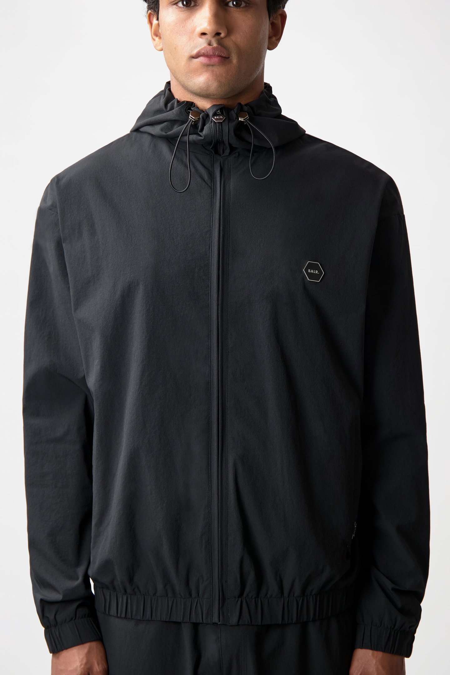 TECH WINDBREAKER JET BLACK 1