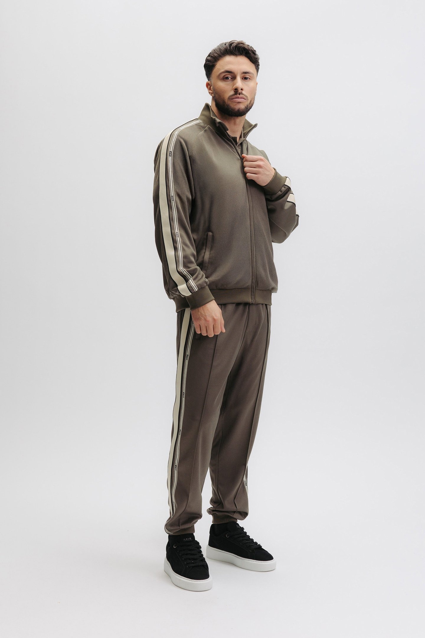 TAPE TRACK JACKET TARMAC GREY 6