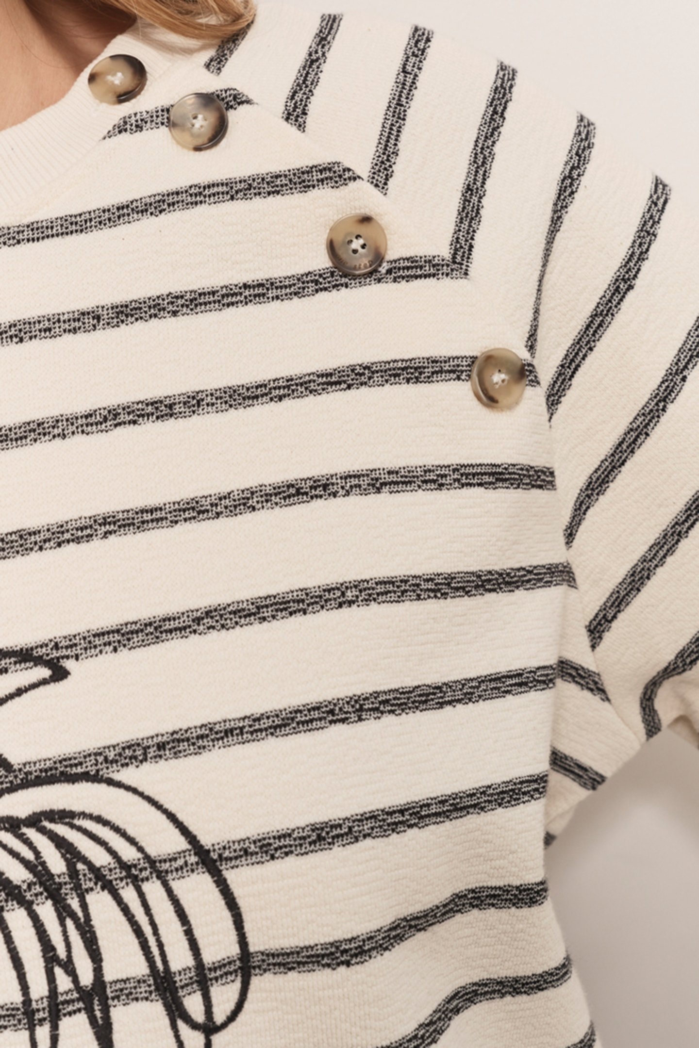 MARCEAU - ECRU SWEATSHIRT WITH SAILOR-STYLE EMBROIDERY AND D 4