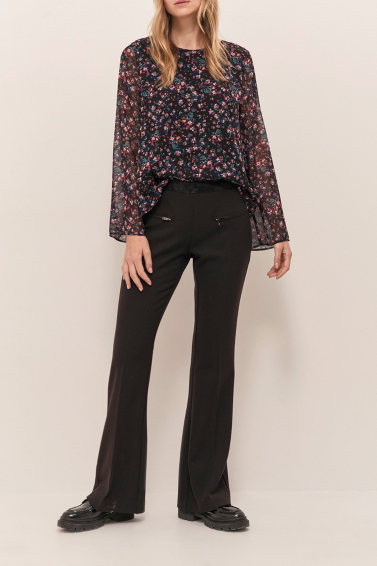 CERYX - BLACK BLOUSE WITH NIGHT GARDEN PRINT 3