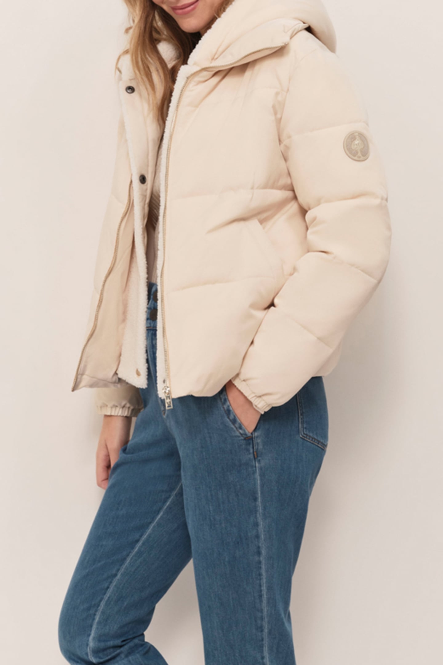 DAYTON - SHORT ECRU DOWN JACKET WITH REMOVABLE SHERPA TRIM 3