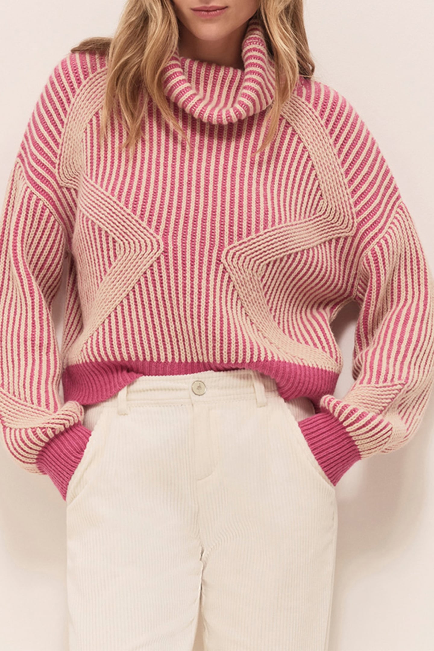 TOKAY - FUCHSIA TWO-TONE RIBBED KNIT TURTLENECK SWEATER 4