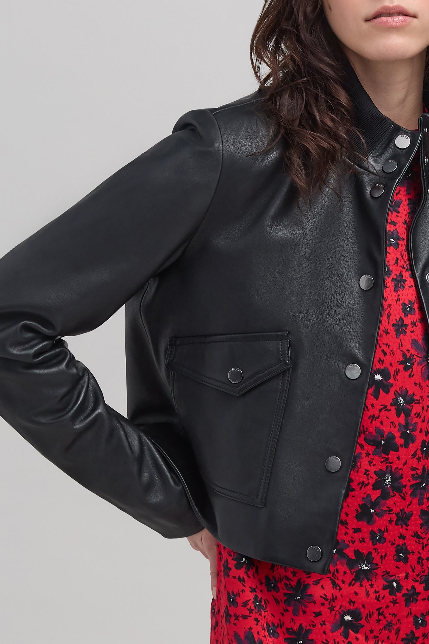 BLACK CROPPED LEATHER BOMBER 5