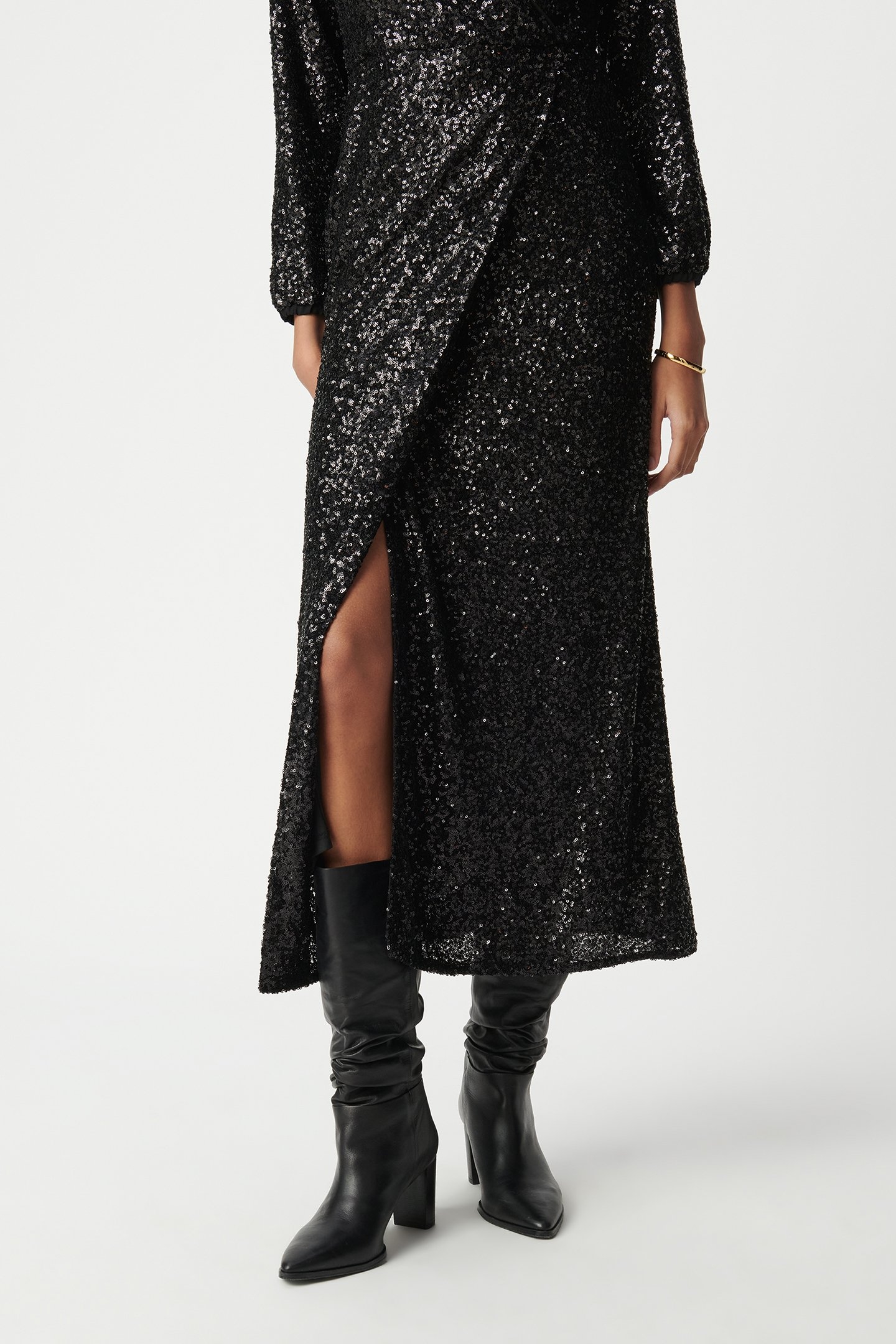 BLACK SEQUIN-EMBROIDERED WRAP DRESS 5