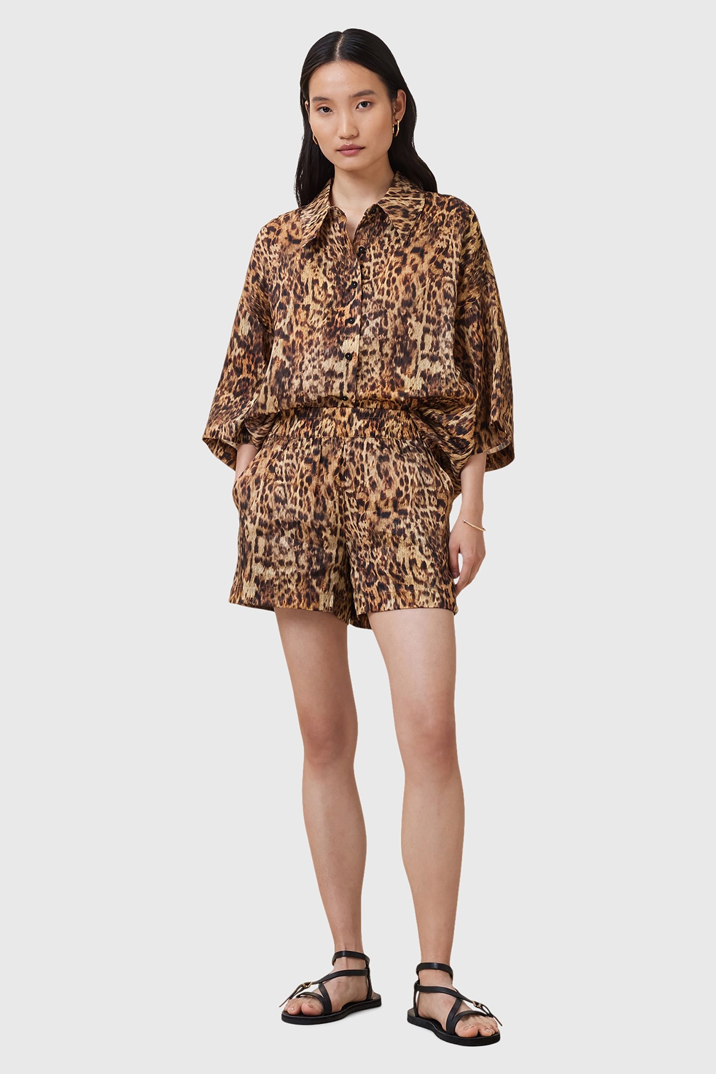 CHARLI SHORT EVIA GOLDEN BROWN 3