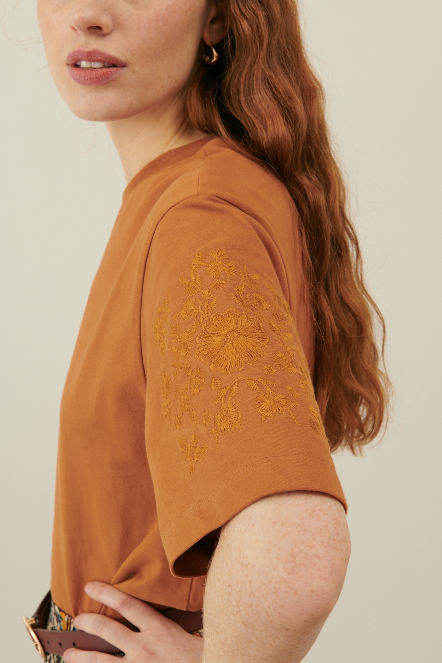 TEE LAURIA CARAMEL 6