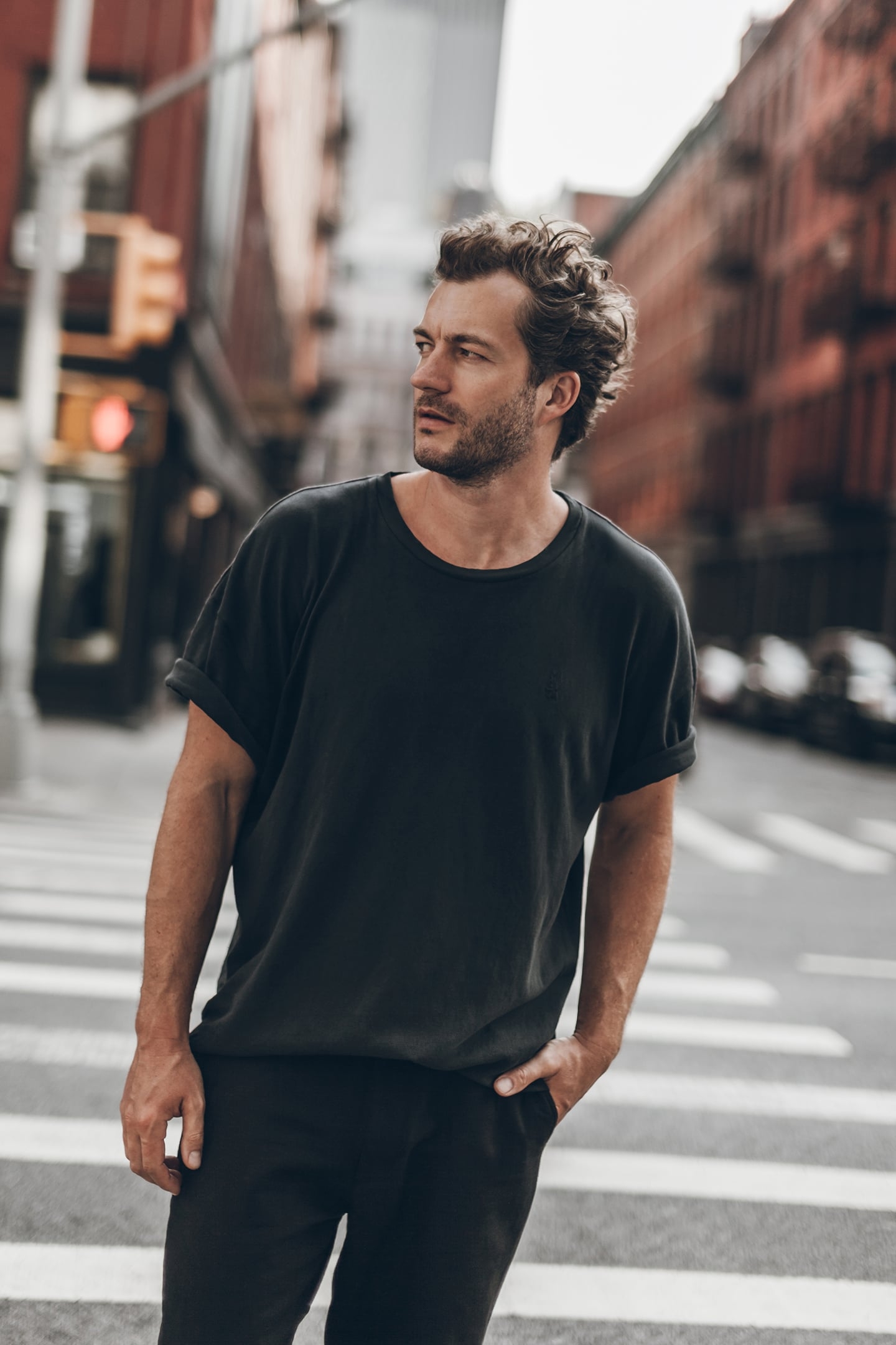 THE DARK VINTAGE UNISEX T-SHIRT 1