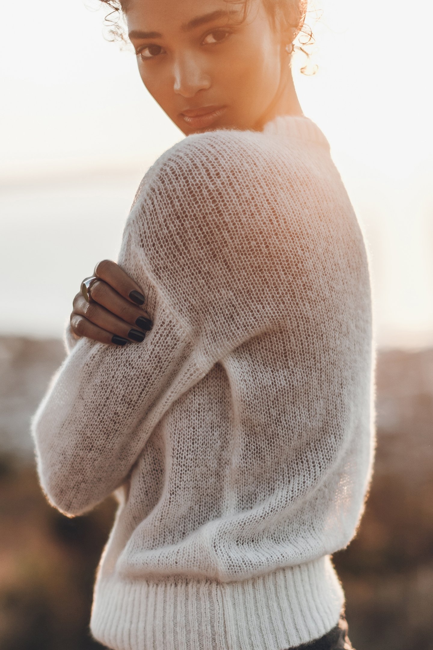 THE ECRU FINE KNITTED SWEATER 3