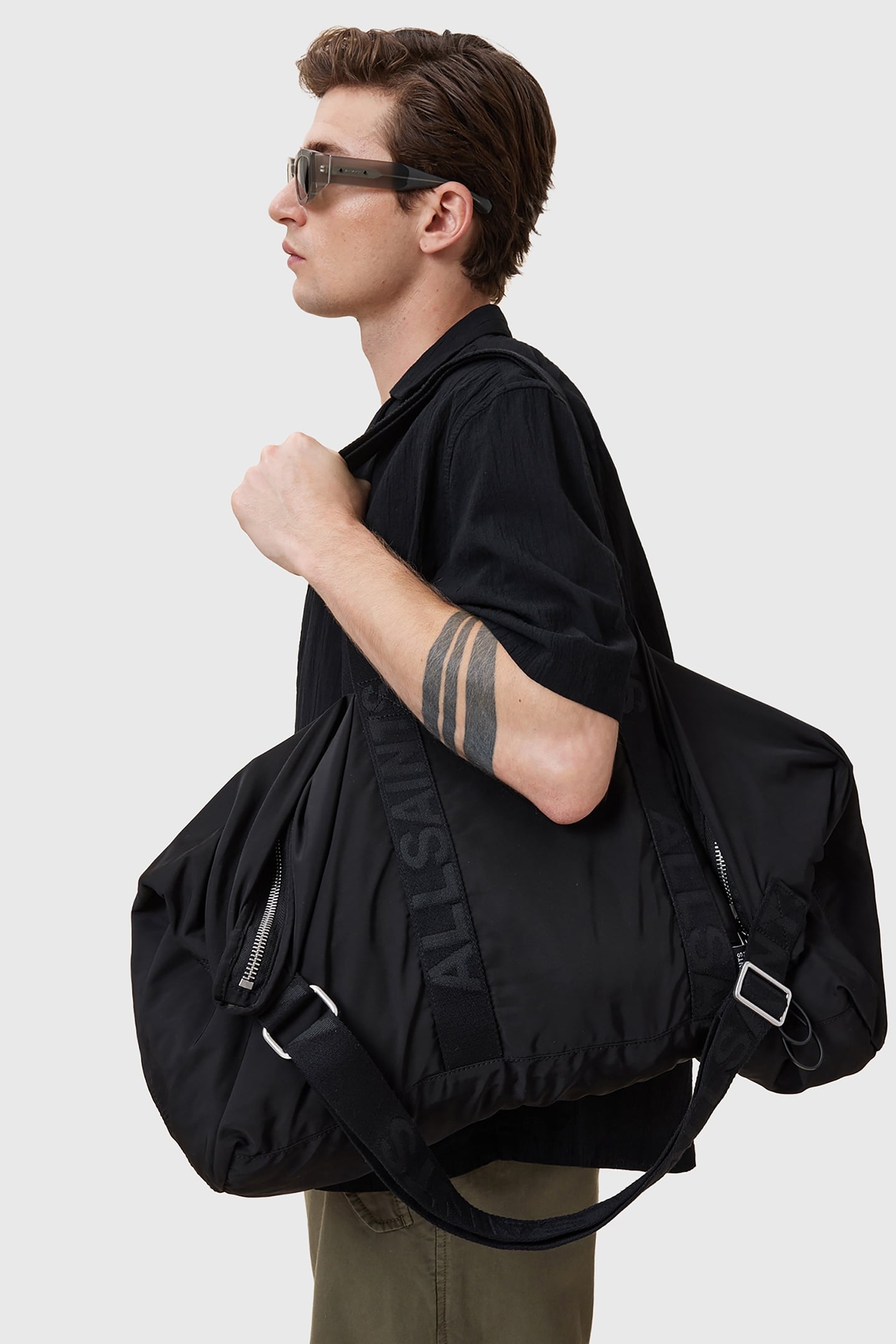 KEI WEEKENDER BLACK 1