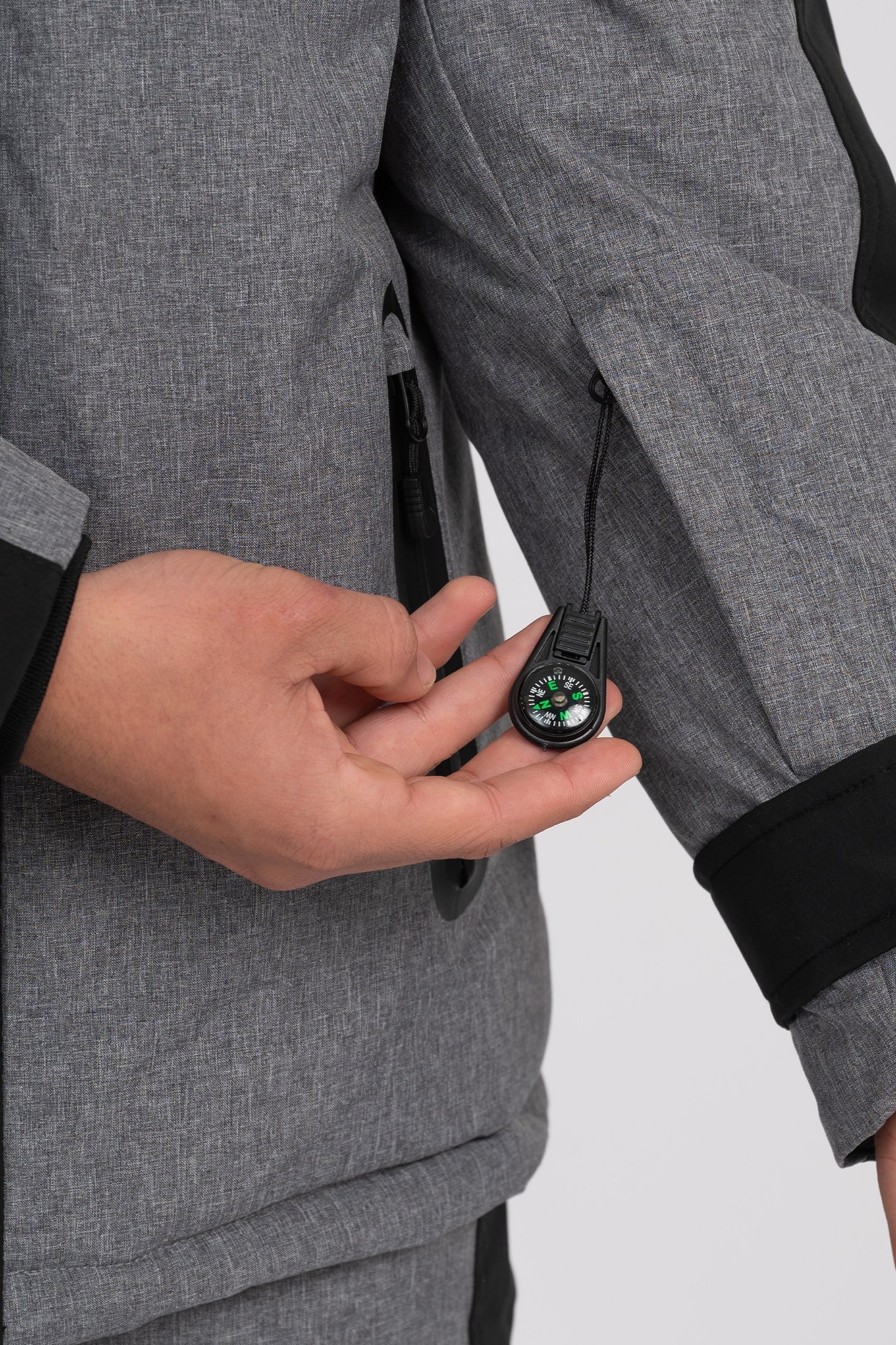 OTIS SKI JACKET BLACK 4