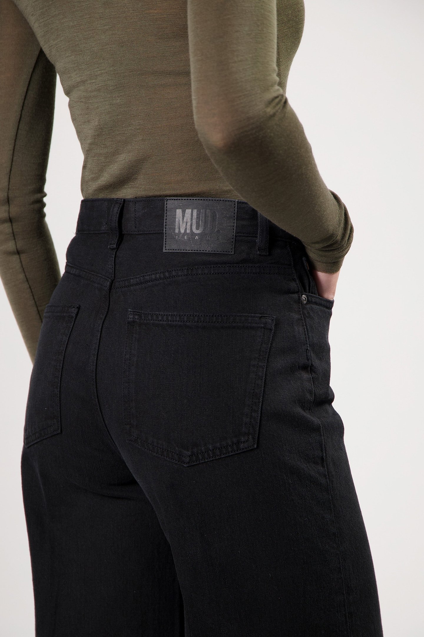 SARA HIGH LOOSE NERO NERO 6