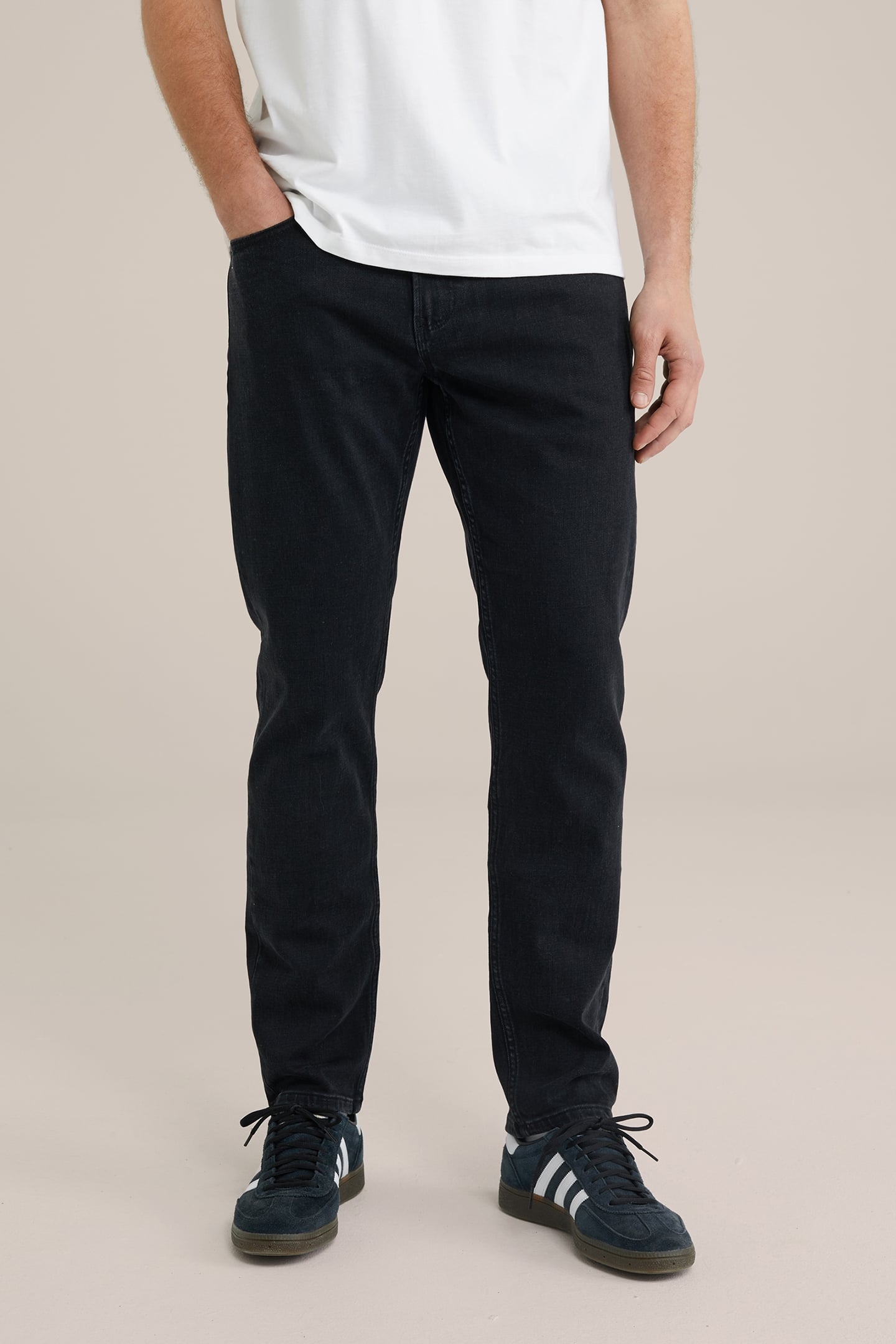 5-POCKET MID WAIST BLACK 1