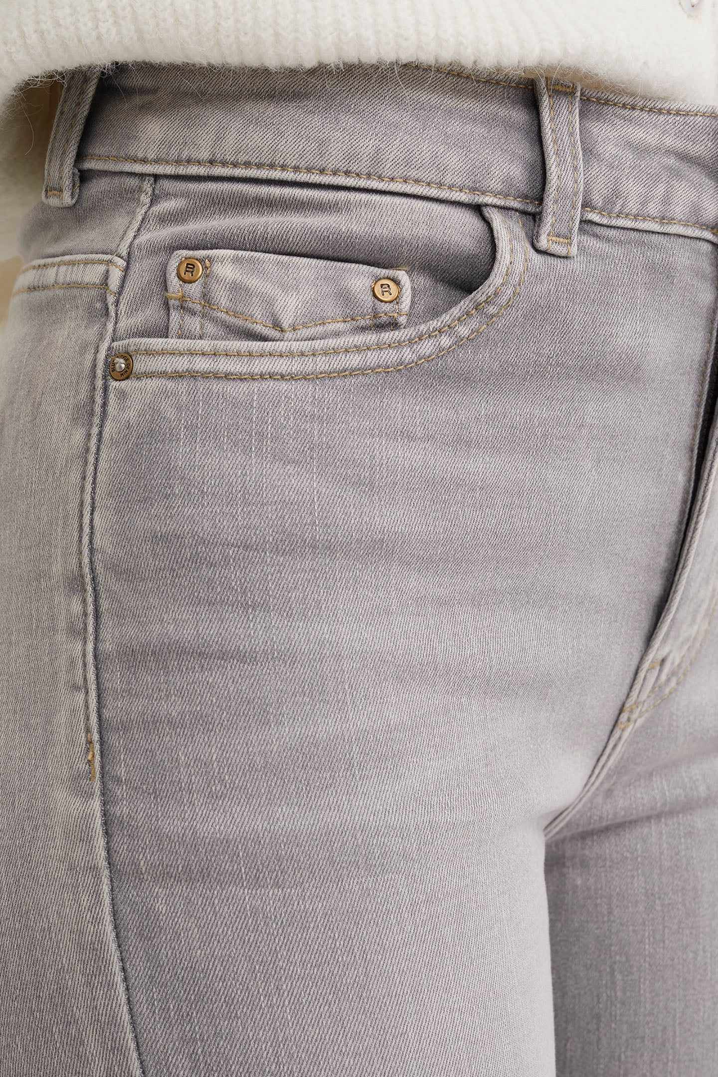 5-POCKET HIGH WAIST LIGHT GREY 5