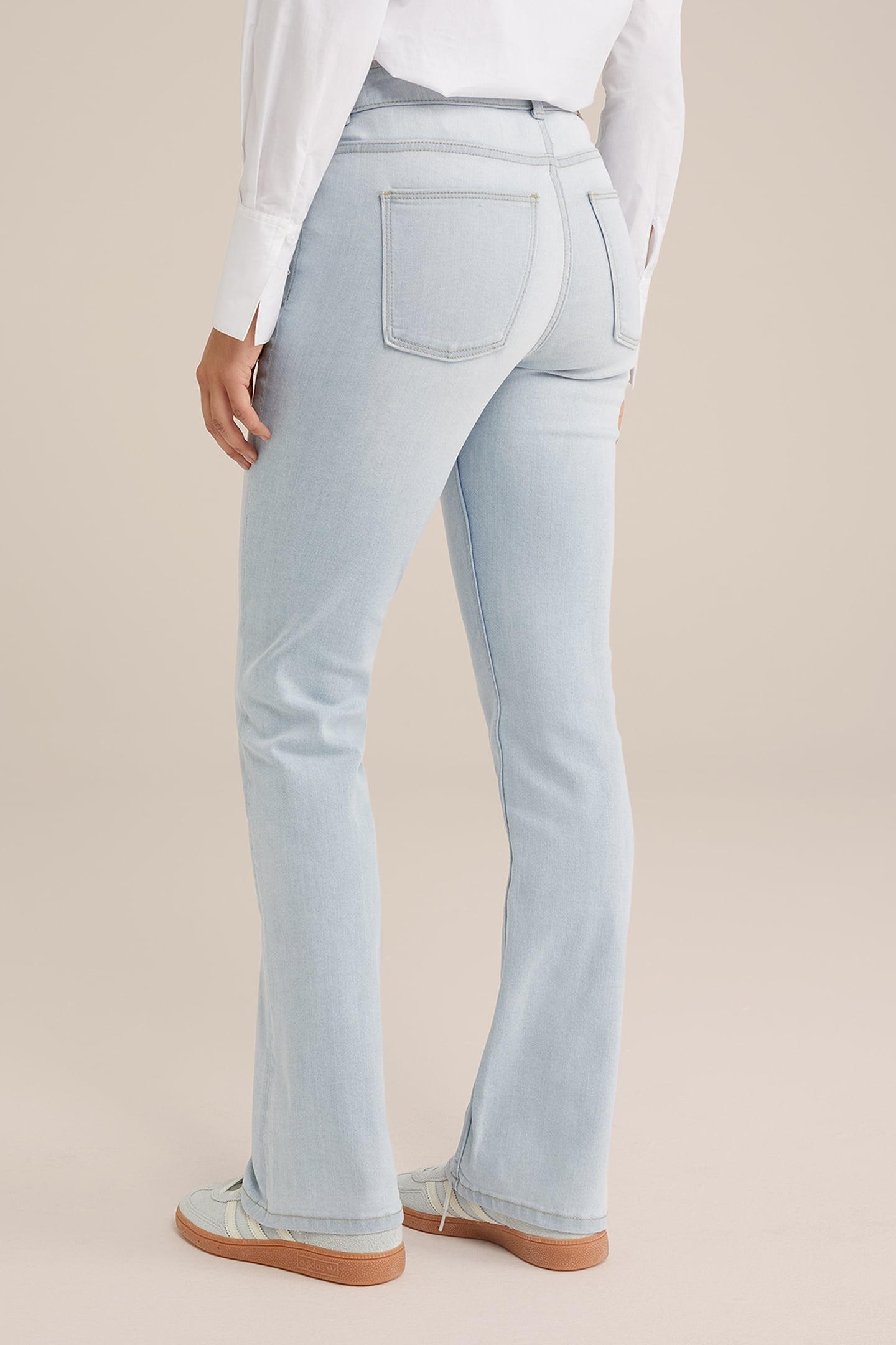 5-POCKET MID WAIST LIGHT BLUE 2