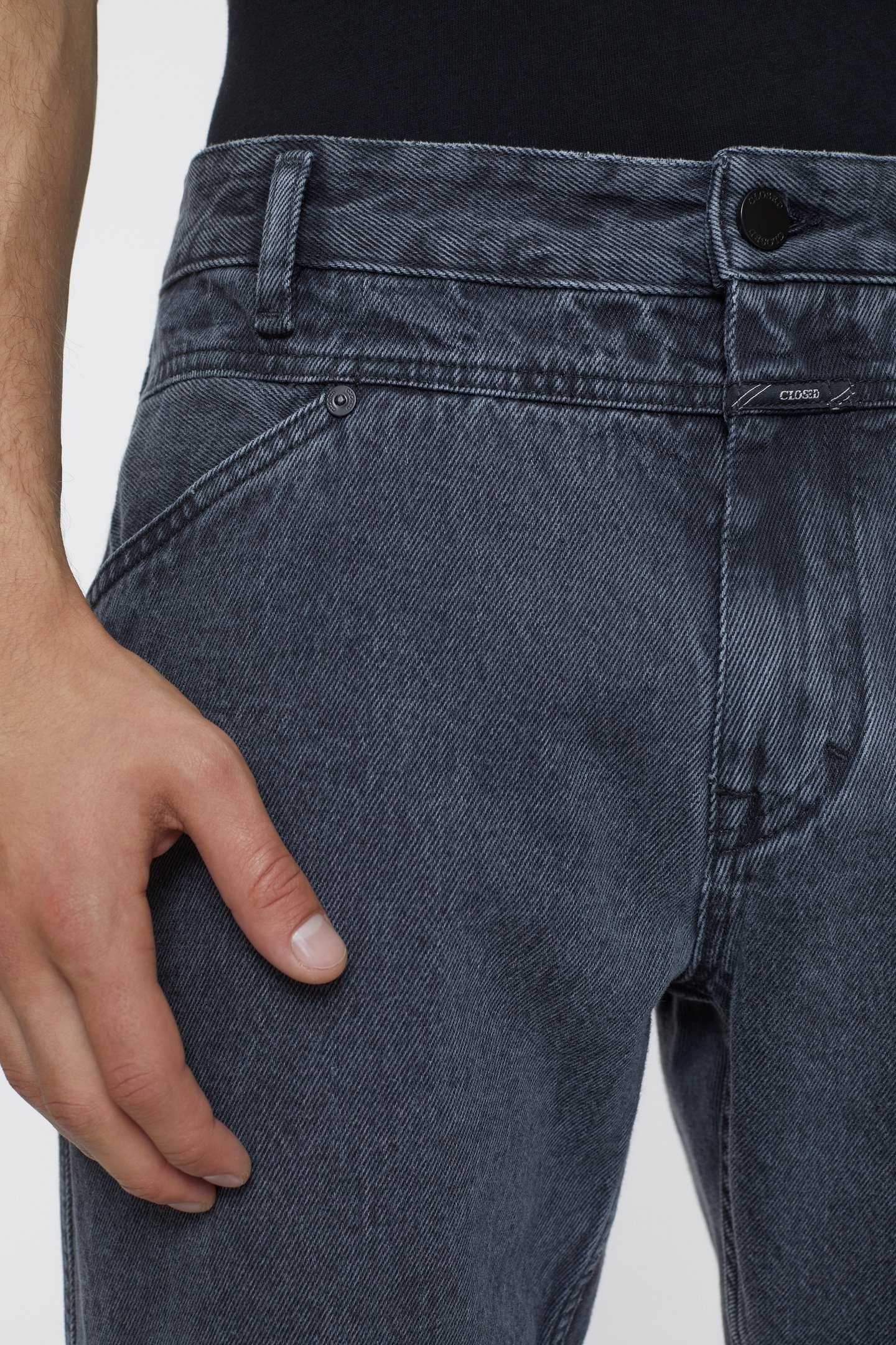 X-LENT TAPERED JEANS BLACK/BLACK 6