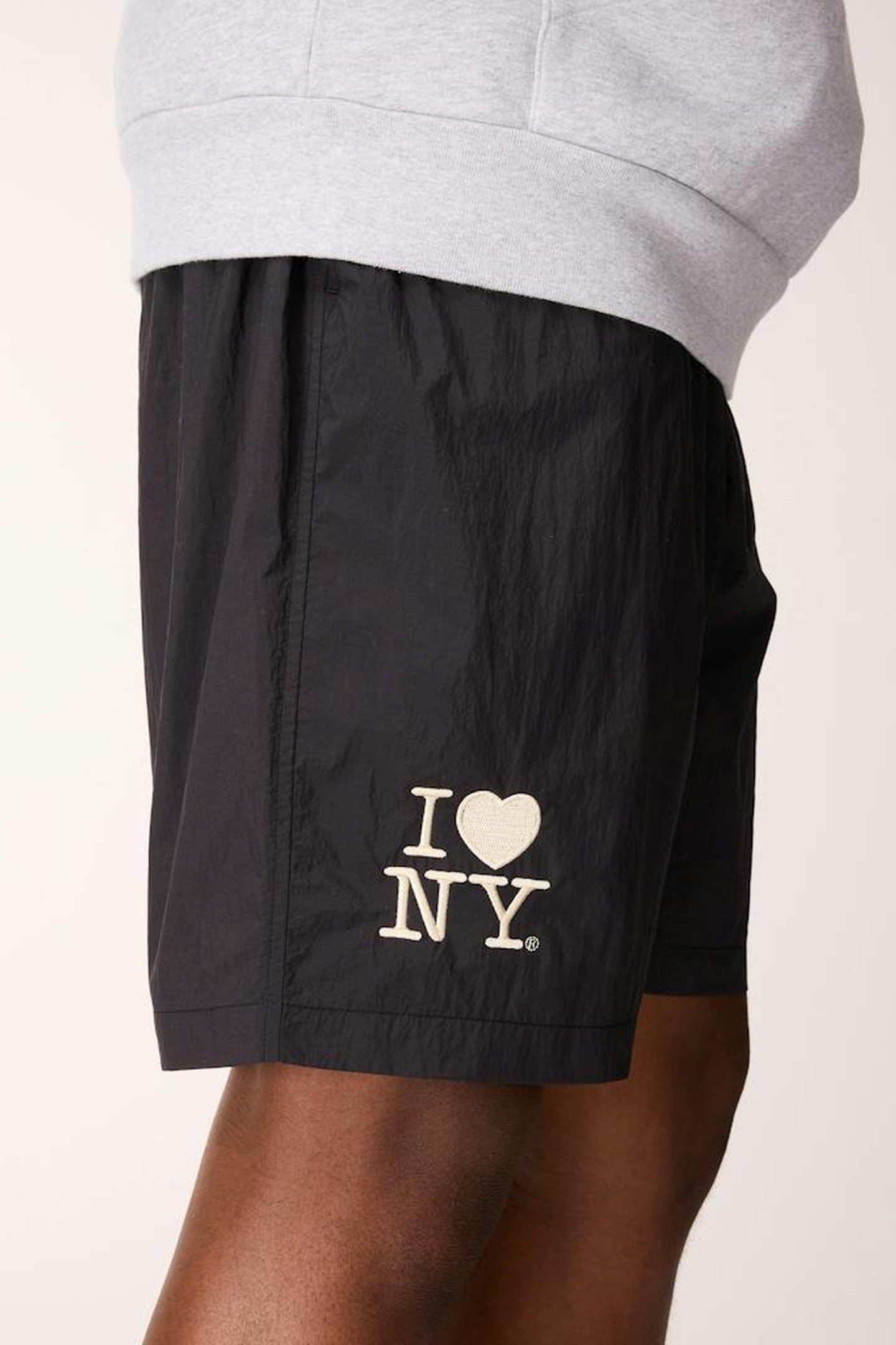 I LOVE NY® X HIGHSNOBIETY – SHORTS BLACK 3